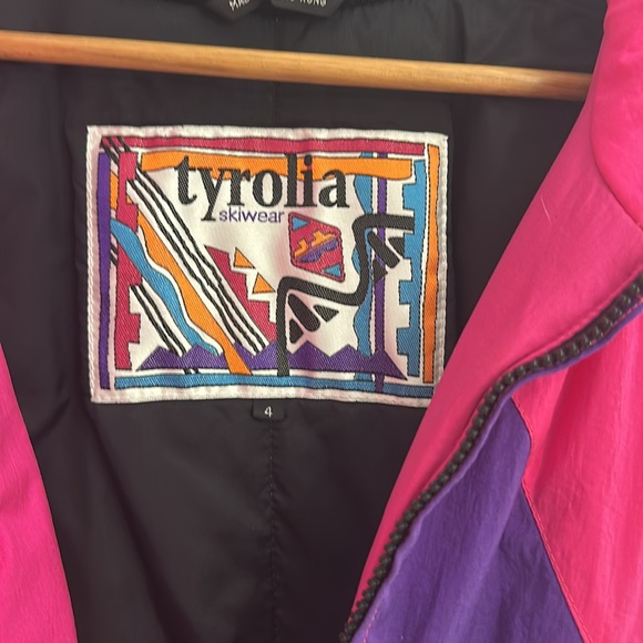 Vintage Tyrolia Ladies Ski Suit With Stirups Size 4 - Picture 2 of 16